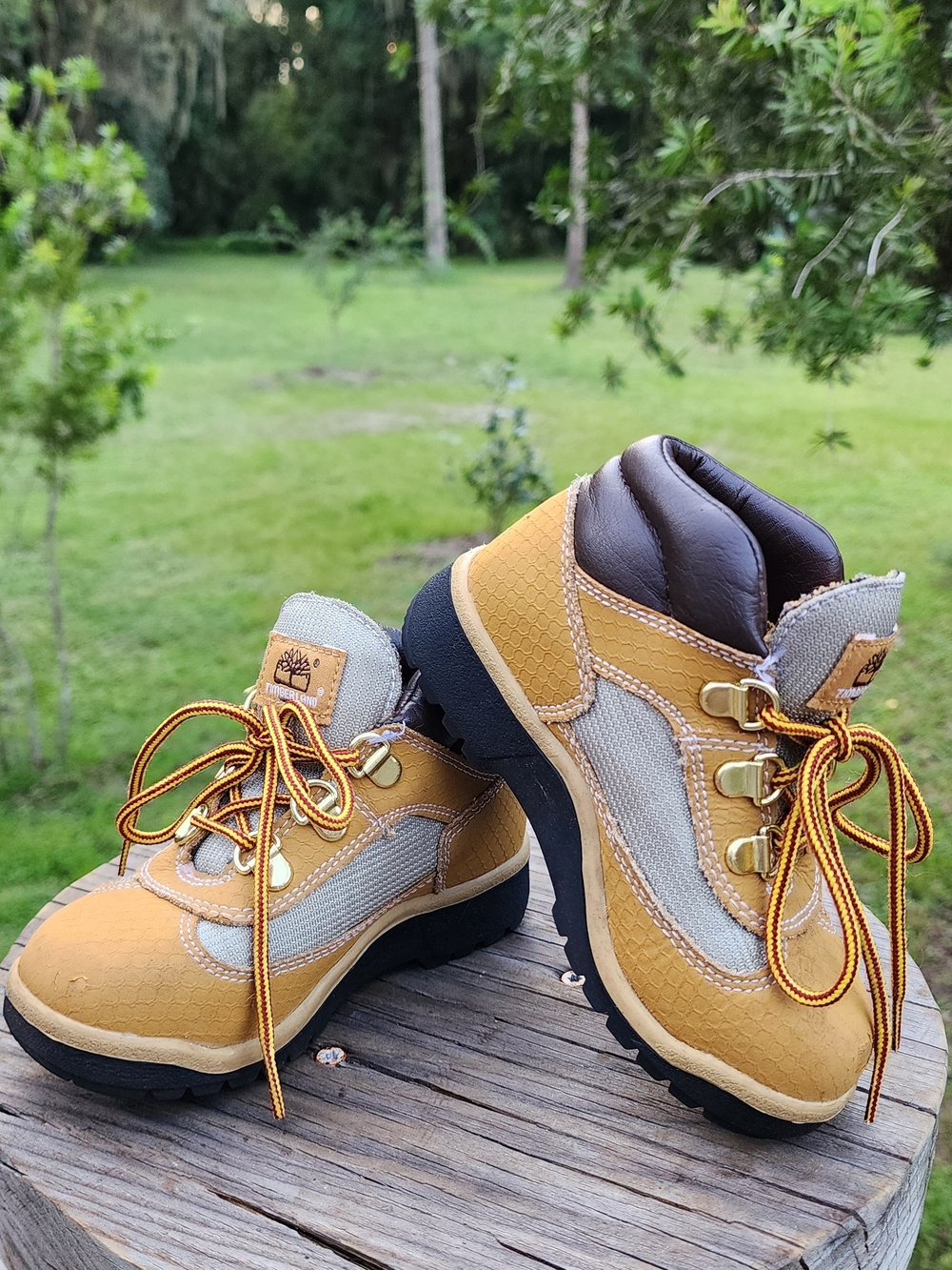 Timber Kids' Tan and Gray Lace-Up Outdoor Boots